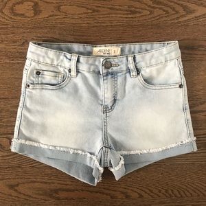 Ardene Rolled Hem Frayed Light Wash Denim Jean Shorts